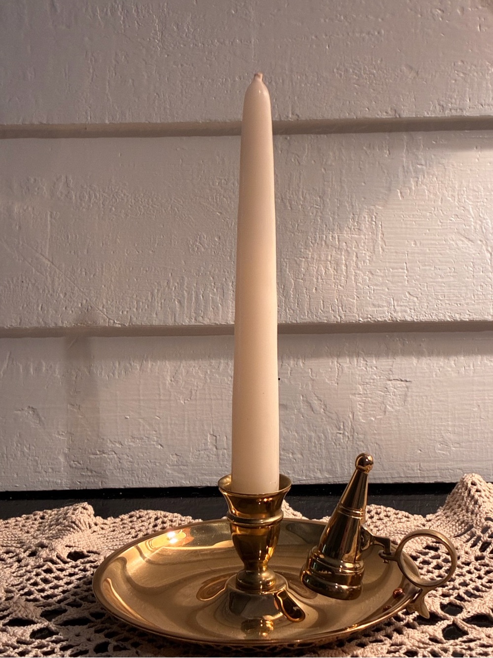 Virginia Metalcrafters Colonial Williamsburg Brass Candle w/Snuffer, CW 16-73